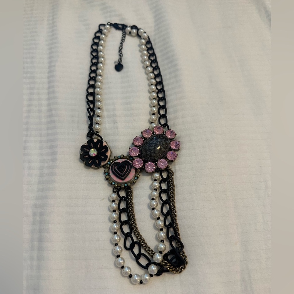 Betsey Johnson mixed media necklace.